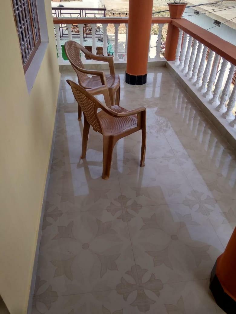 Shree Ram Homestay Орчха Экстерьер фото