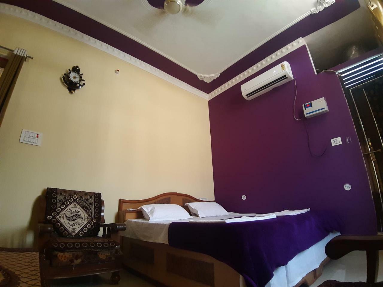 Shree Ram Homestay Орчха Экстерьер фото