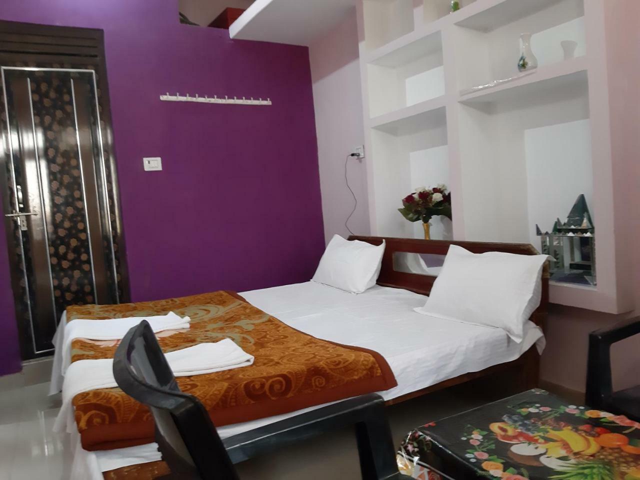 Shree Ram Homestay Орчха Экстерьер фото