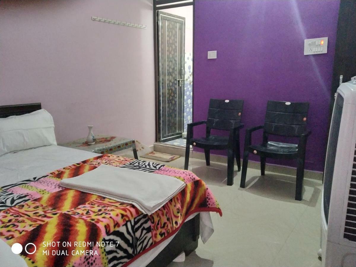 Shree Ram Homestay Орчха Экстерьер фото